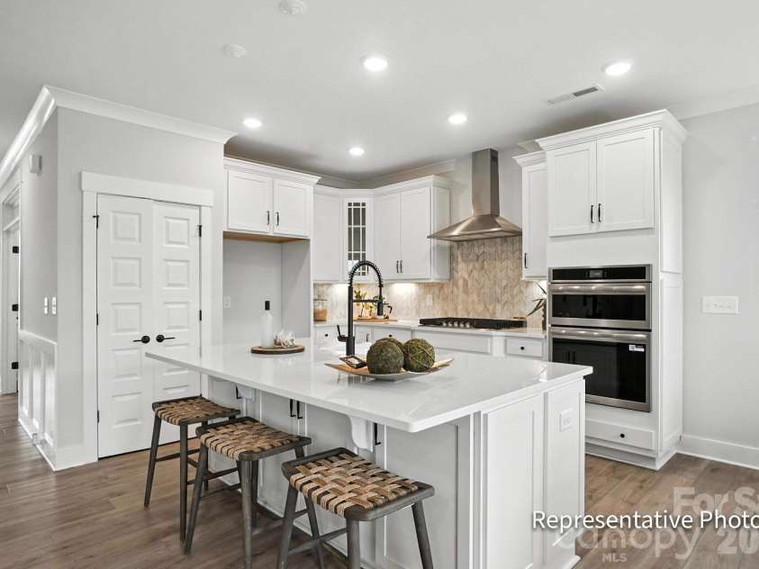 6022 New River Drive, Huntersville, NC 28078.  MLS# CAR4409552, YatesRealty ID 40455. Kitchen