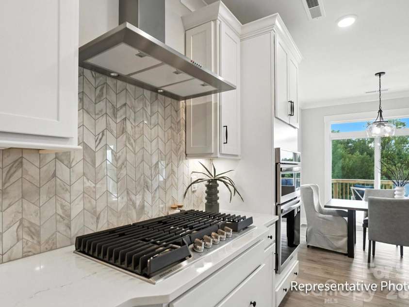 6022 New River Drive, Huntersville, NC 28078.  MLS# CAR4409552, YatesRealty ID 40455. Kitchen
