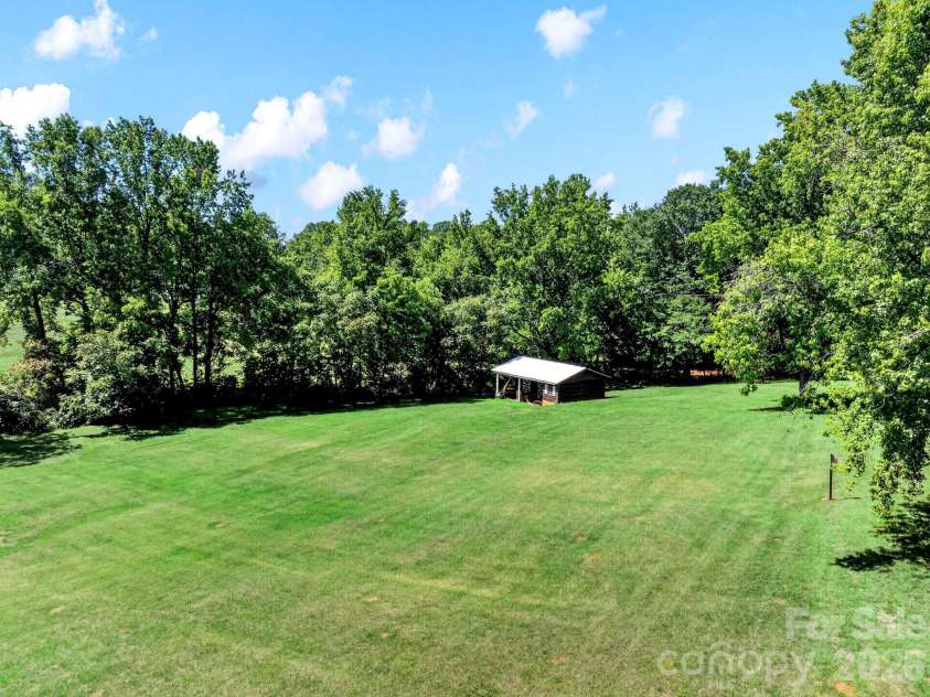 1064 Knollwood Road, Boiling Springs, SC 29316.  MLS# CAR4409628, YatesRealty ID 40456. 