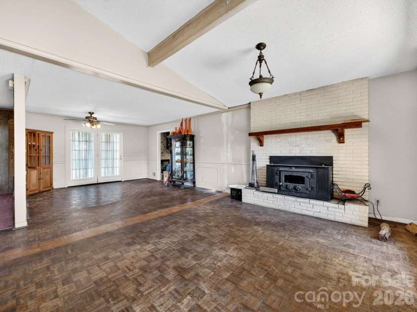 1064 Knollwood Road, Boiling Springs, SC 29316.  MLS# CAR4409628, YatesRealty ID 40456. 