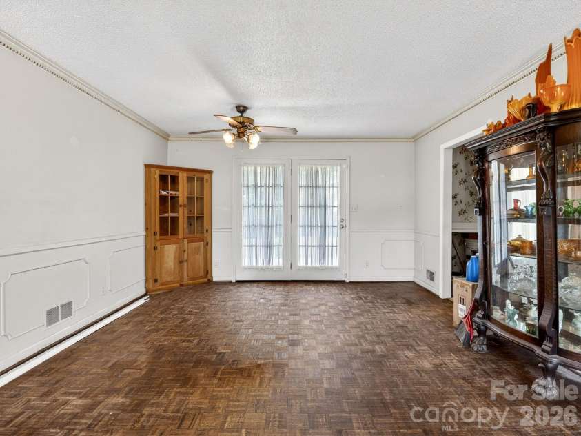 1064 Knollwood Road, Boiling Springs, SC 29316.  MLS# CAR4409628, YatesRealty ID 40456. 