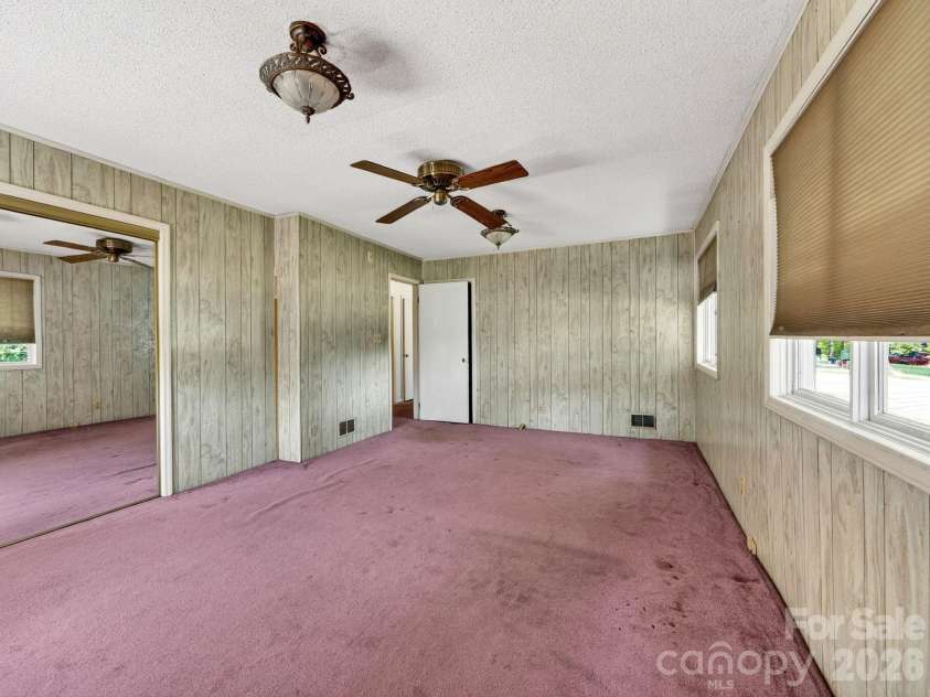 1064 Knollwood Road, Boiling Springs, SC 29316.  MLS# CAR4409628, YatesRealty ID 40456. 