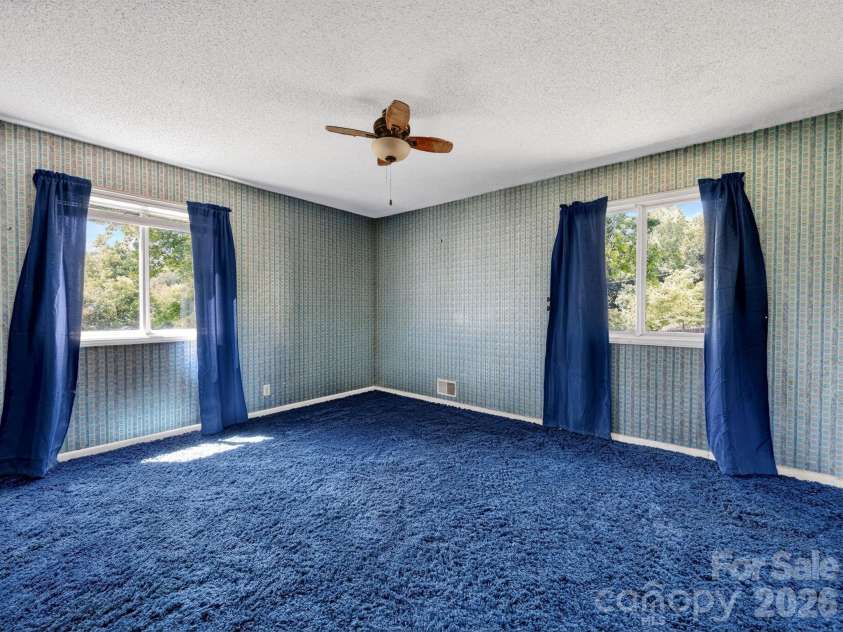 1064 Knollwood Road, Boiling Springs, SC 29316.  MLS# CAR4409628, YatesRealty ID 40456. 