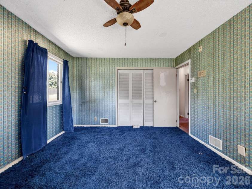 1064 Knollwood Road, Boiling Springs, SC 29316.  MLS# CAR4409628, YatesRealty ID 40456. 
