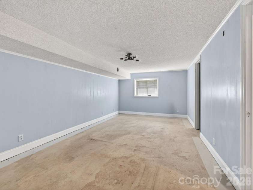 1064 Knollwood Road, Boiling Springs, SC 29316.  MLS# CAR4409628, YatesRealty ID 40456. 