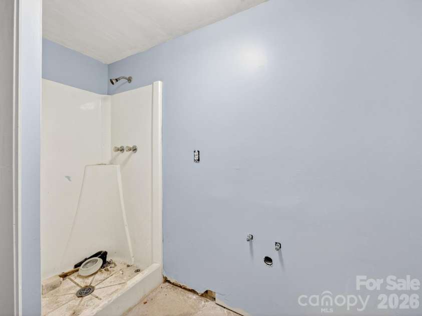1064 Knollwood Road, Boiling Springs, SC 29316.  MLS# CAR4409628, YatesRealty ID 40456. 