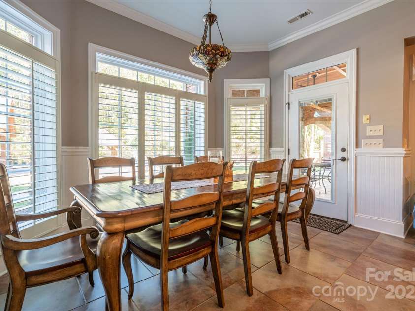 1427 Merrimont Avenue, Kings Mountain, NC 28086.  MLS# CAR4312832, YatesRealty ID 4046. Dining in Basement