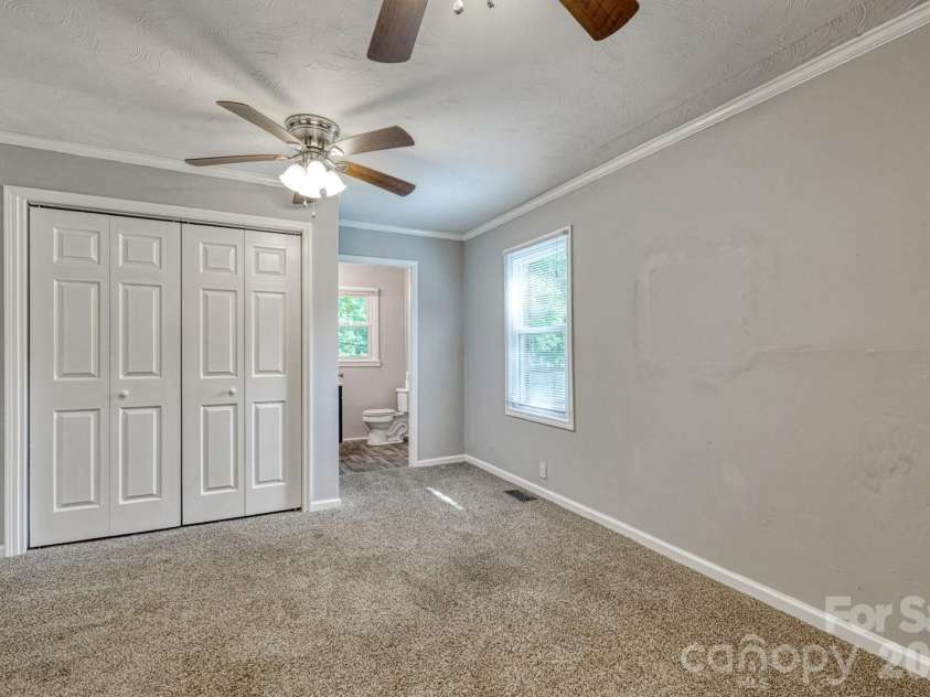 110 Chapman Circle, Spartanburg, SC 29307.  MLS# CAR4409645, YatesRealty ID 40460. 