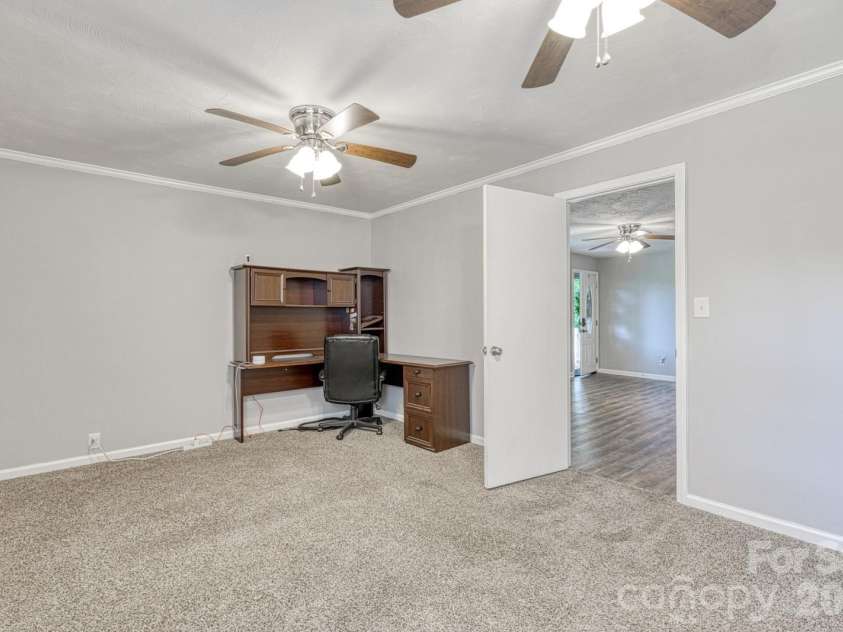 110 Chapman Circle, Spartanburg, SC 29307.  MLS# CAR4409645, YatesRealty ID 40460. 