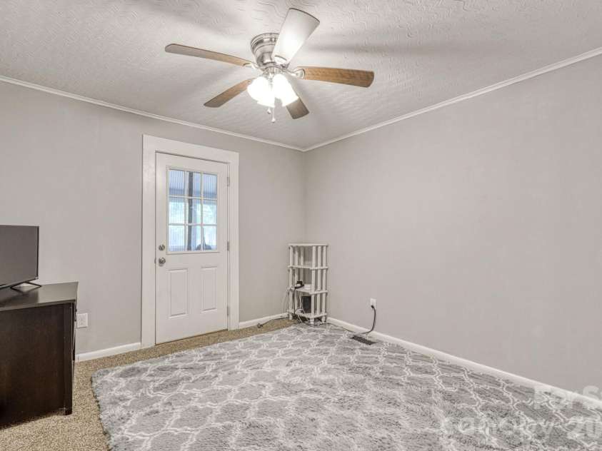 110 Chapman Circle, Spartanburg, SC 29307.  MLS# CAR4409645, YatesRealty ID 40460. 