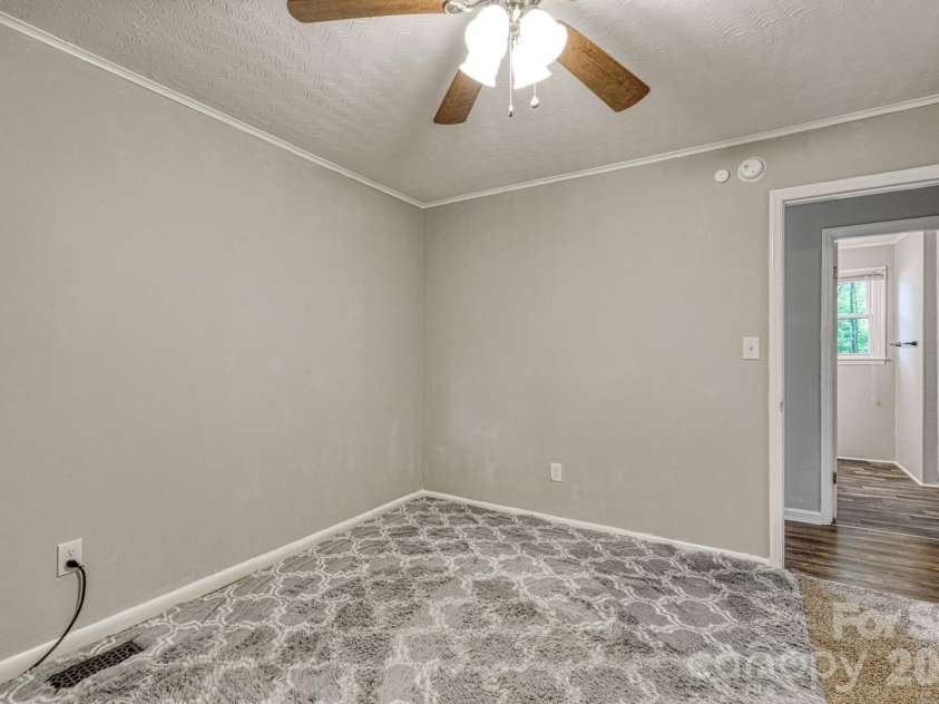 110 Chapman Circle, Spartanburg, SC 29307.  MLS# CAR4409645, YatesRealty ID 40460. 