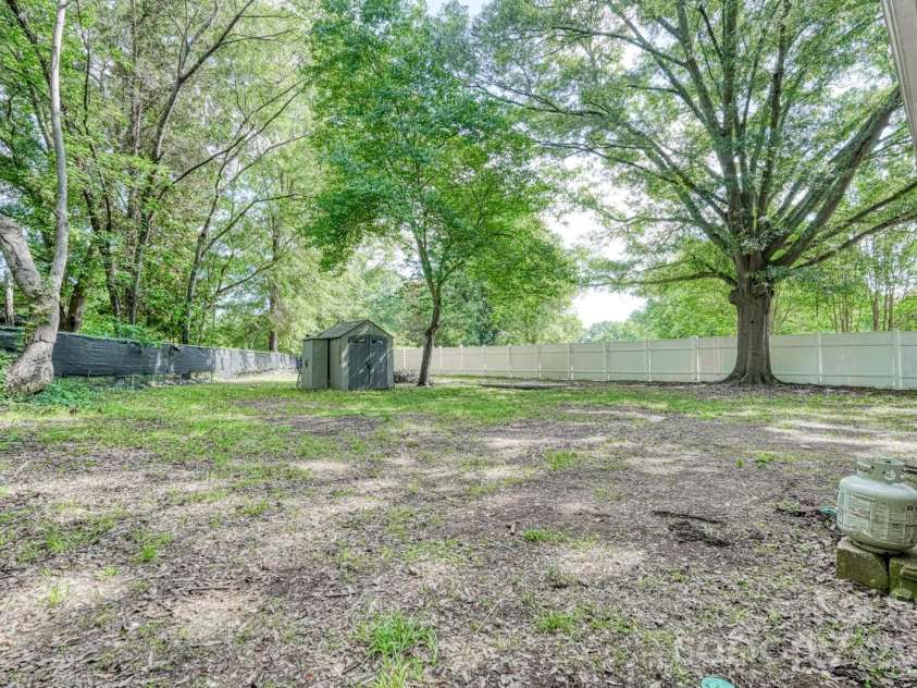 110 Chapman Circle, Spartanburg, SC 29307.  MLS# CAR4409645, YatesRealty ID 40460. 