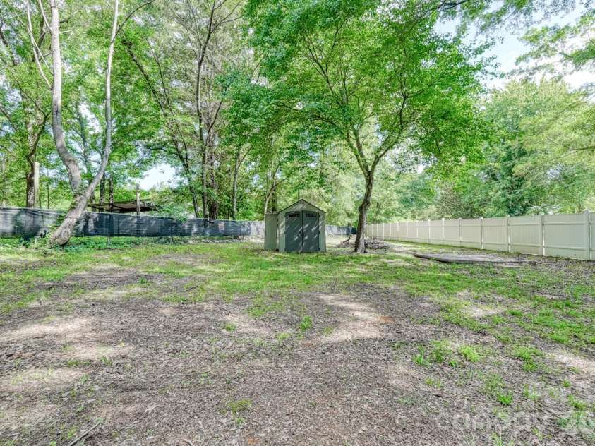 110 Chapman Circle, Spartanburg, SC 29307.  MLS# CAR4409645, YatesRealty ID 40460. 