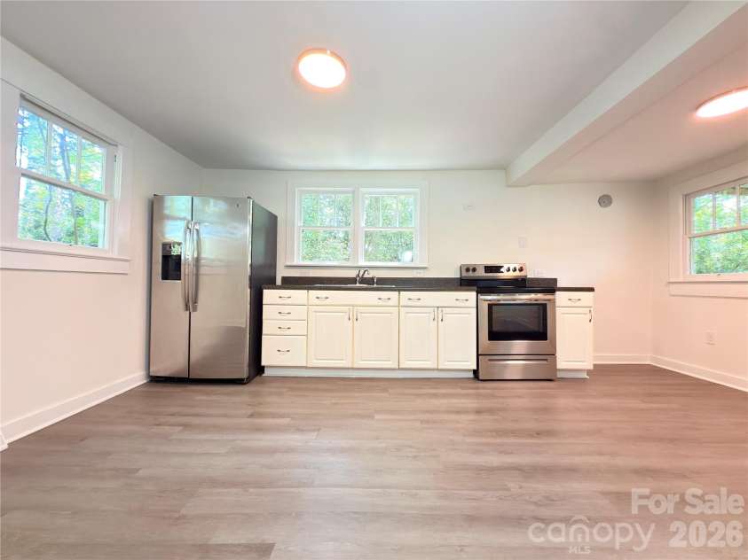 650 Harris Street, Concord, NC 28025.  MLS# CAR4409656, YatesRealty ID 40464. 