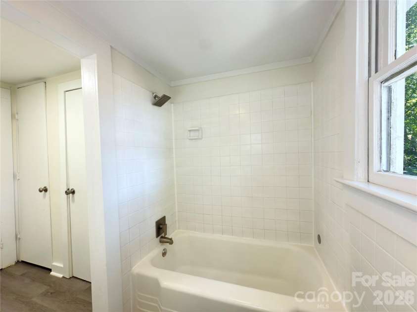 650 Harris Street, Concord, NC 28025.  MLS# CAR4409656, YatesRealty ID 40464. 