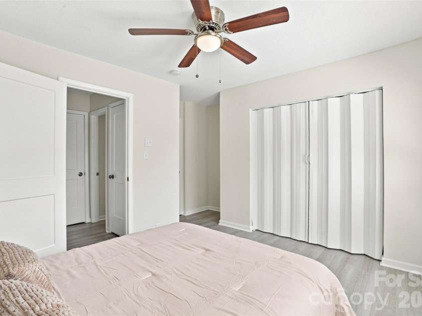 7403 Mystic Lane, Charlotte, NC 28227.  MLS# CAR4409360, YatesRealty ID 40467. 