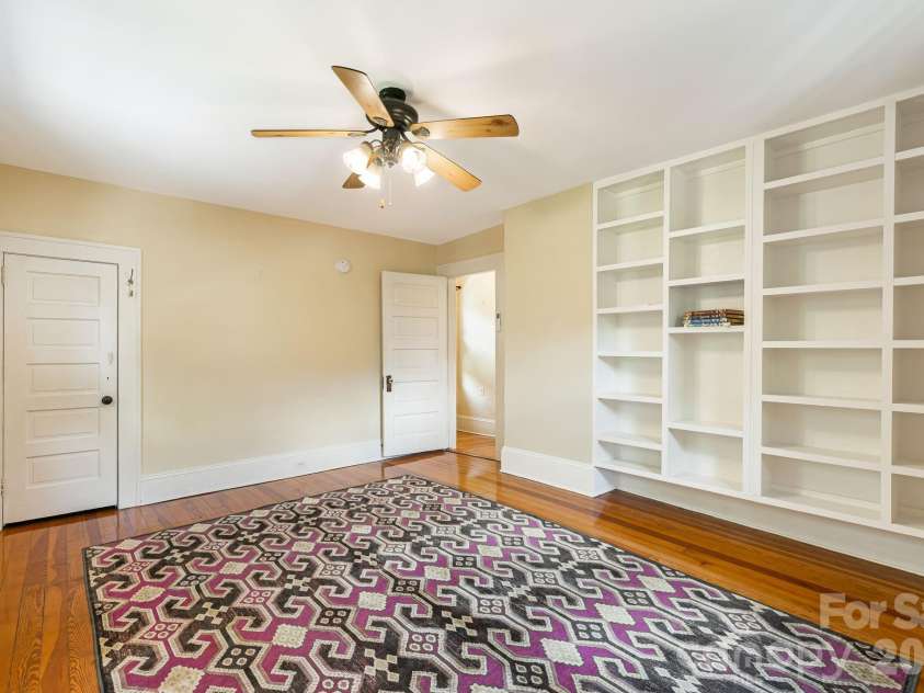 28 Woodlawn Avenue, Asheville, NC 28801.  MLS# CAR4405546, YatesRealty ID 40468. Custom Built-ins
