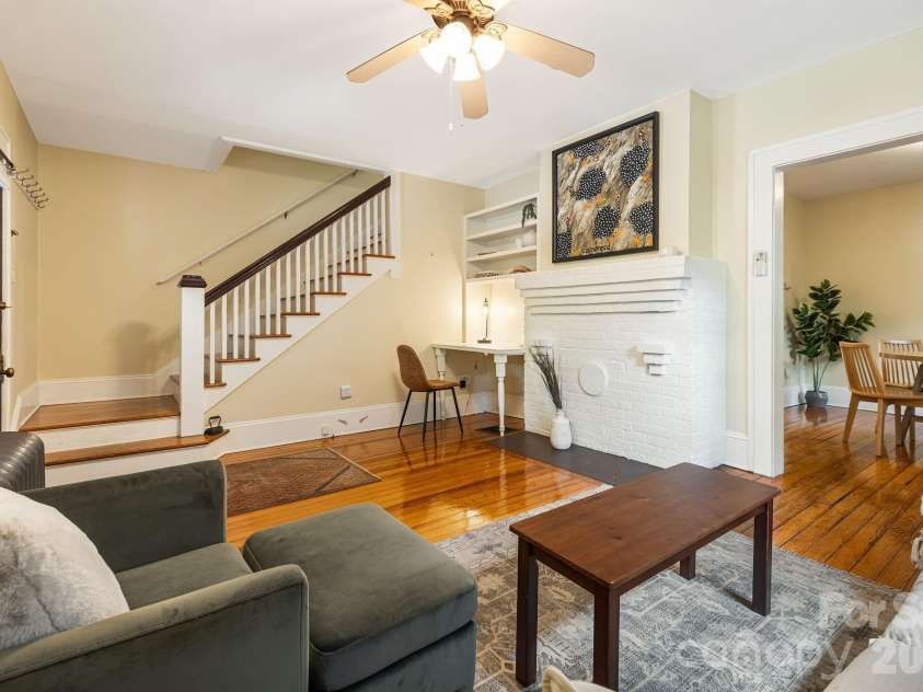 28 Woodlawn Avenue, Asheville, NC 28801.  MLS# CAR4405546, YatesRealty ID 40468. Decorative Fireplace