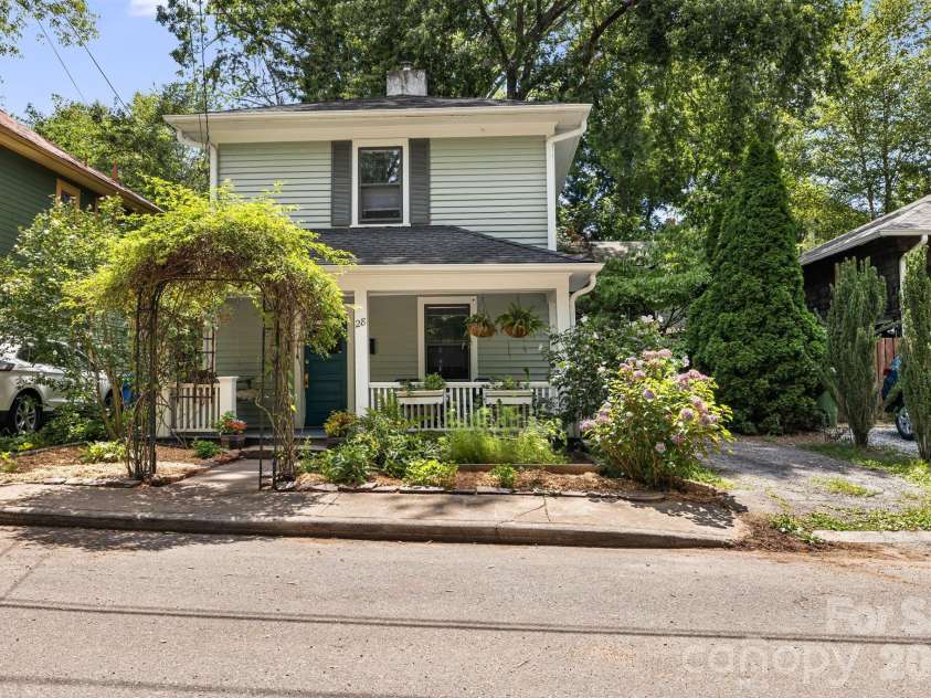 28 Woodlawn Avenue, Asheville, NC 28801.  MLS# CAR4405546, YatesRealty ID 40468. Designed by Richard Sharp Smith