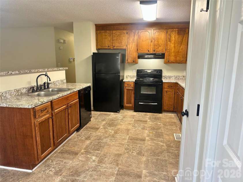 7 Rosewood Lane, York, SC 29745.  MLS# CAR4359579, YatesRealty ID 40470. 