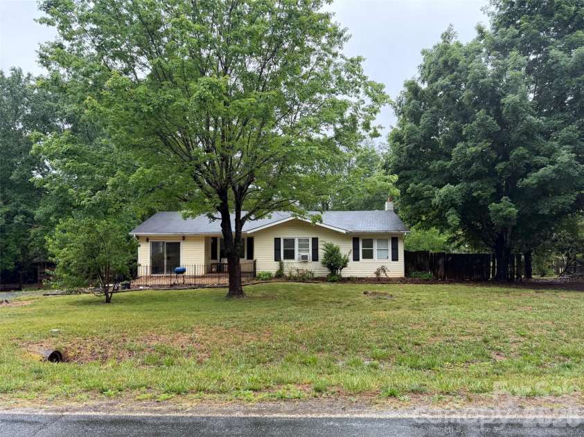 2723 Tatertown Loop, Nebo, NC 28761.  MLS# CAR4394345, YatesRealty ID 40474. 