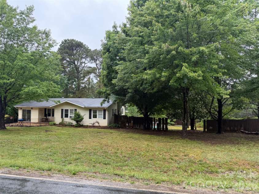 2723 Tatertown Loop, Nebo, NC 28761.  MLS# CAR4394345, YatesRealty ID 40474. 
