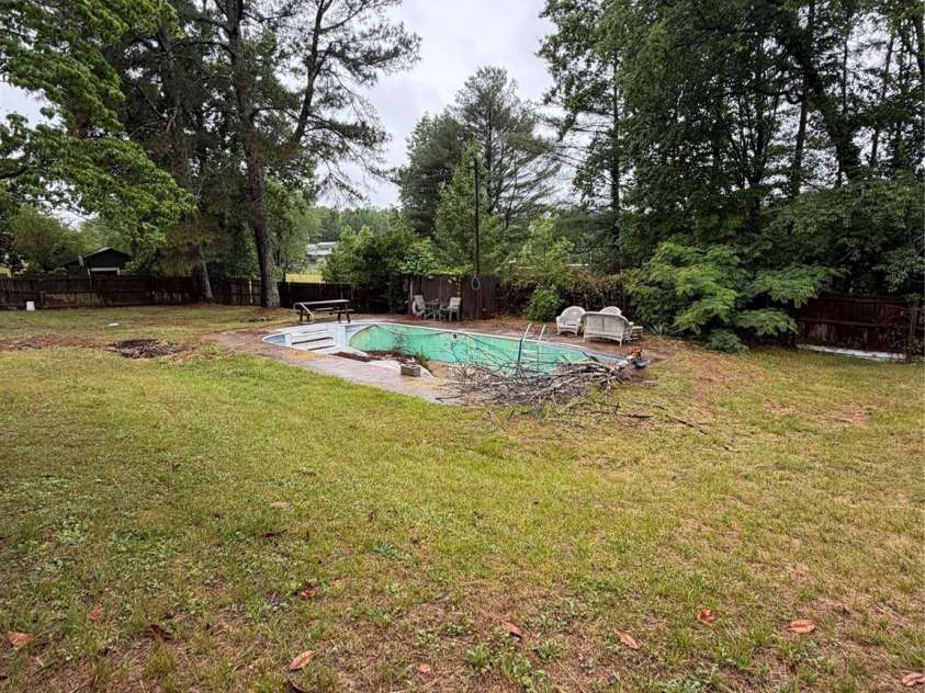 2723 Tatertown Loop, Nebo, NC 28761.  MLS# CAR4394345, YatesRealty ID 40474. 