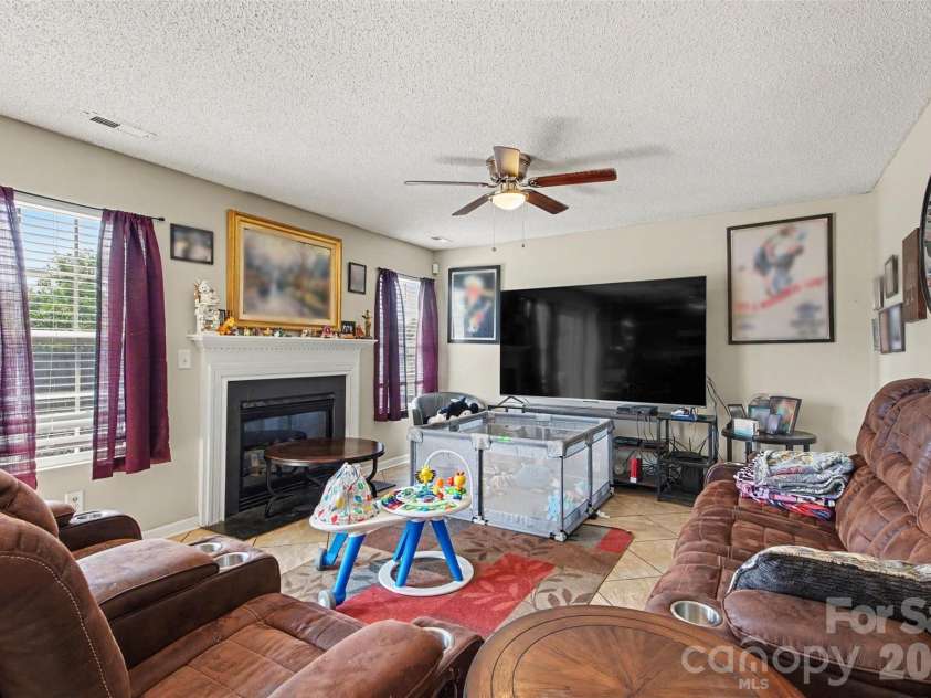2026 Edenderry Drive, Statesville, NC 28625.  MLS# CAR4405689, YatesRealty ID 40476. 