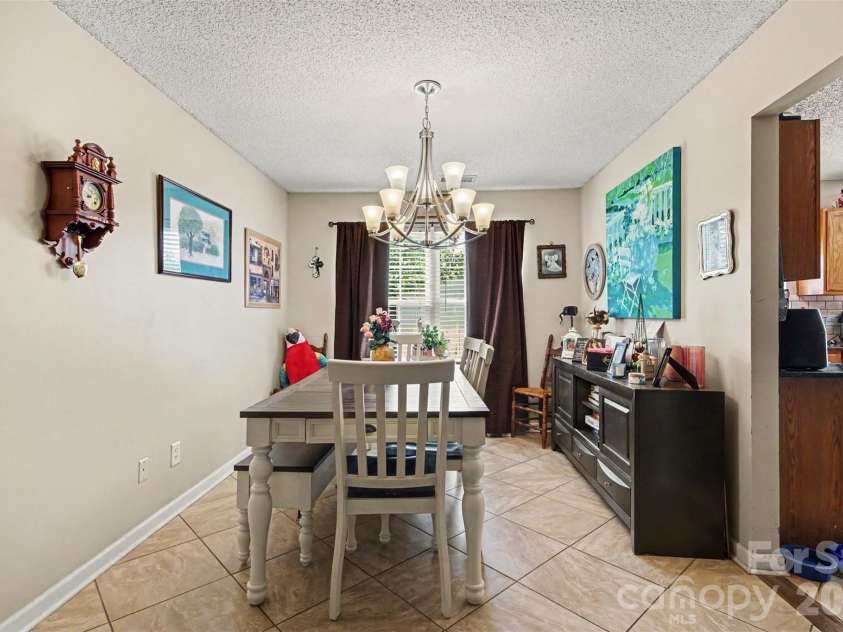 2026 Edenderry Drive, Statesville, NC 28625.  MLS# CAR4405689, YatesRealty ID 40476. 