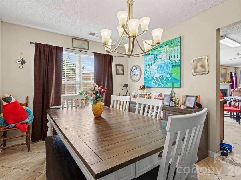 2026 Edenderry Drive, Statesville, NC 28625.  MLS# CAR4405689, YatesRealty ID 40476. 