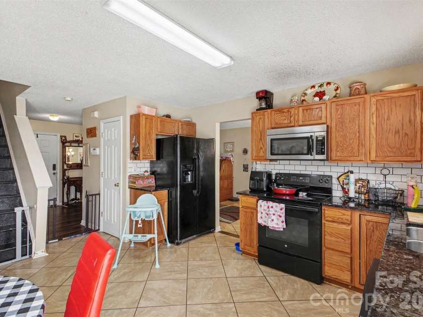 2026 Edenderry Drive, Statesville, NC 28625.  MLS# CAR4405689, YatesRealty ID 40476. 