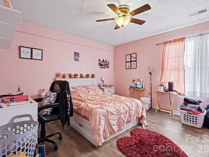 2026 Edenderry Drive, Statesville, NC 28625.  MLS# CAR4405689, YatesRealty ID 40476. 