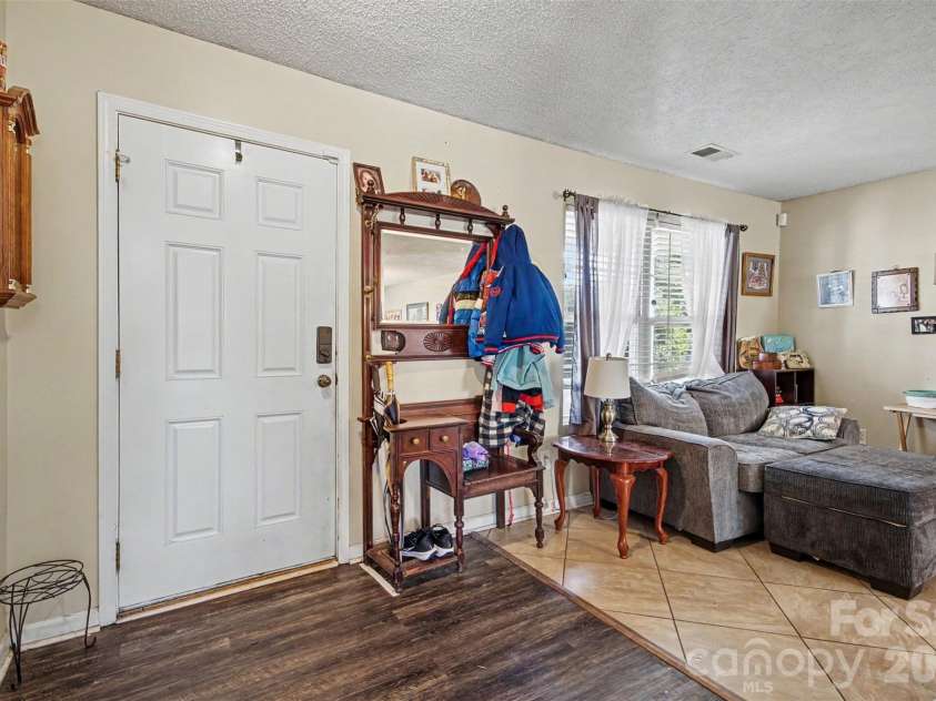 2026 Edenderry Drive, Statesville, NC 28625.  MLS# CAR4405689, YatesRealty ID 40476. 