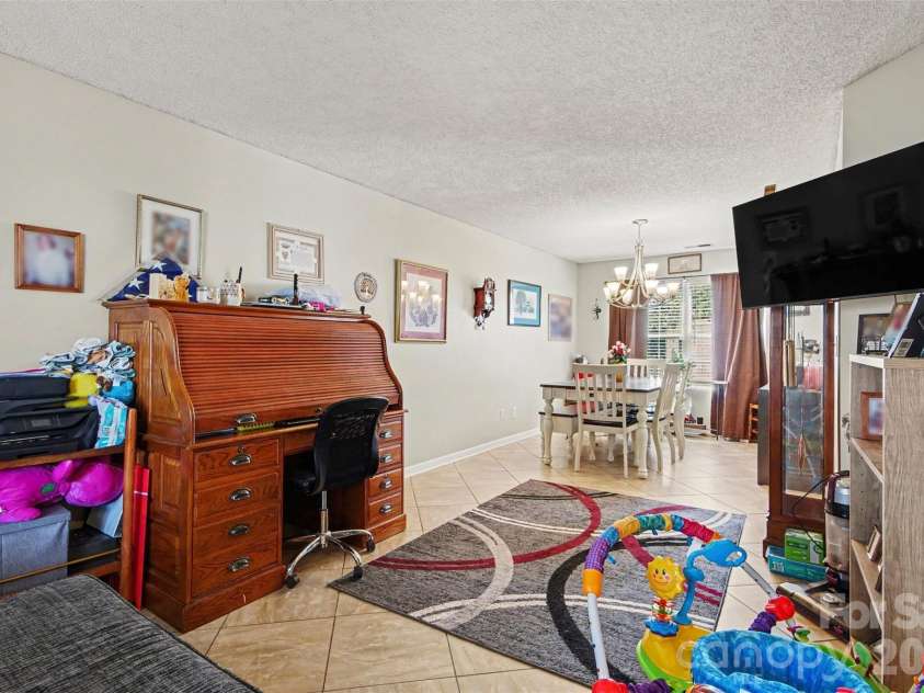 2026 Edenderry Drive, Statesville, NC 28625.  MLS# CAR4405689, YatesRealty ID 40476. 