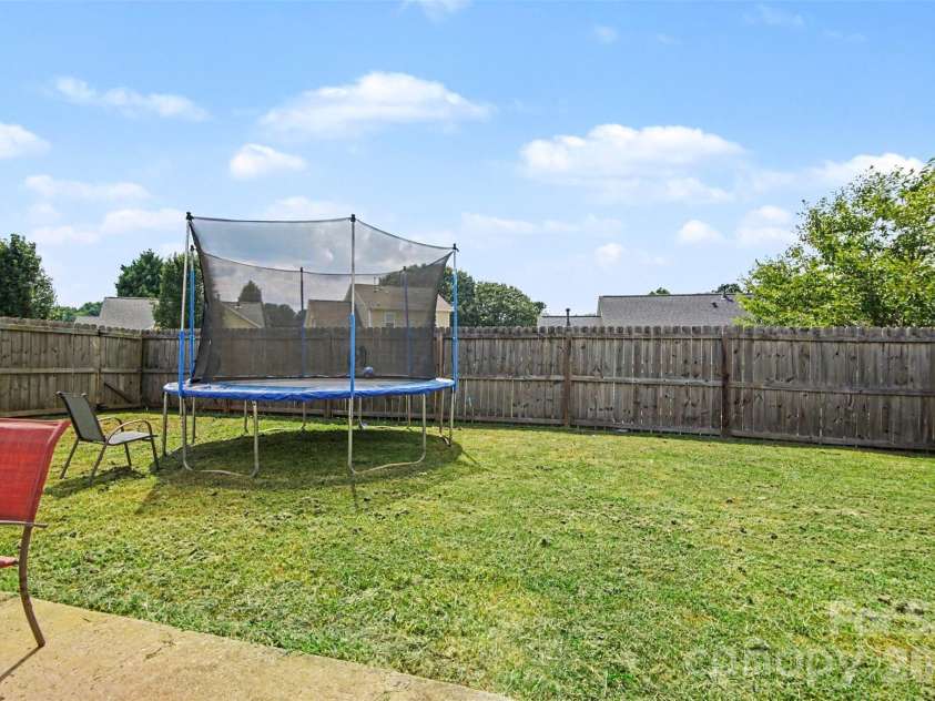 2026 Edenderry Drive, Statesville, NC 28625.  MLS# CAR4405689, YatesRealty ID 40476. 