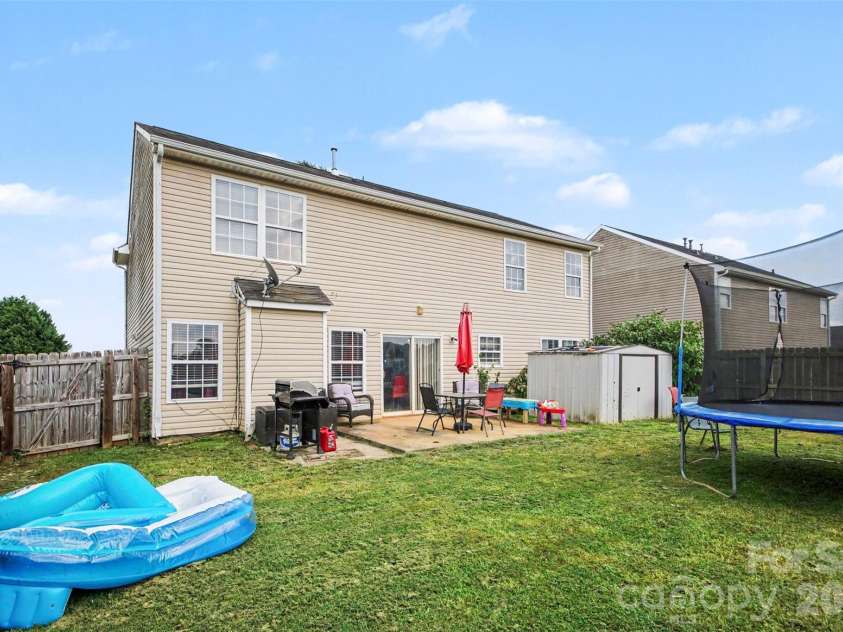 2026 Edenderry Drive, Statesville, NC 28625.  MLS# CAR4405689, YatesRealty ID 40476. 