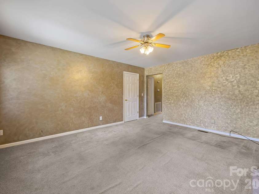 1311 Jenkins Road, Gaston, NC 28052.  MLS# CAR4365183, YatesRealty ID 40477. 