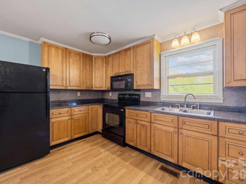 1311 Jenkins Road, Gaston, NC 28052.  MLS# CAR4365183, YatesRealty ID 40477. 