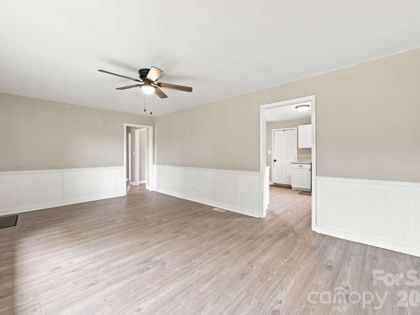 552 Old NC 277 Road, Bessemer City, NC 28016.  MLS# CAR4404820, YatesRealty ID 40478. 