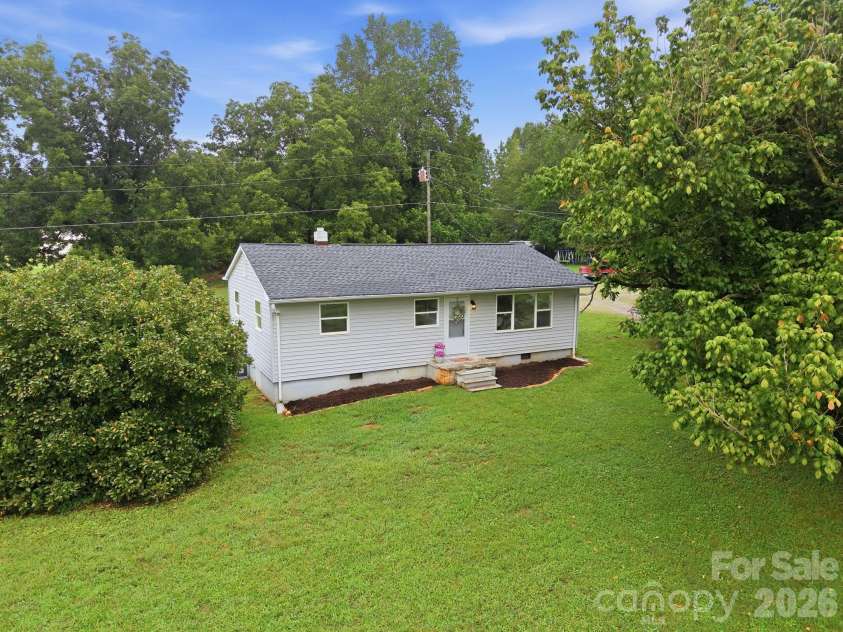 552 Old NC 277 Road, Bessemer City, NC 28016.  MLS# CAR4404820, YatesRealty ID 40478. 