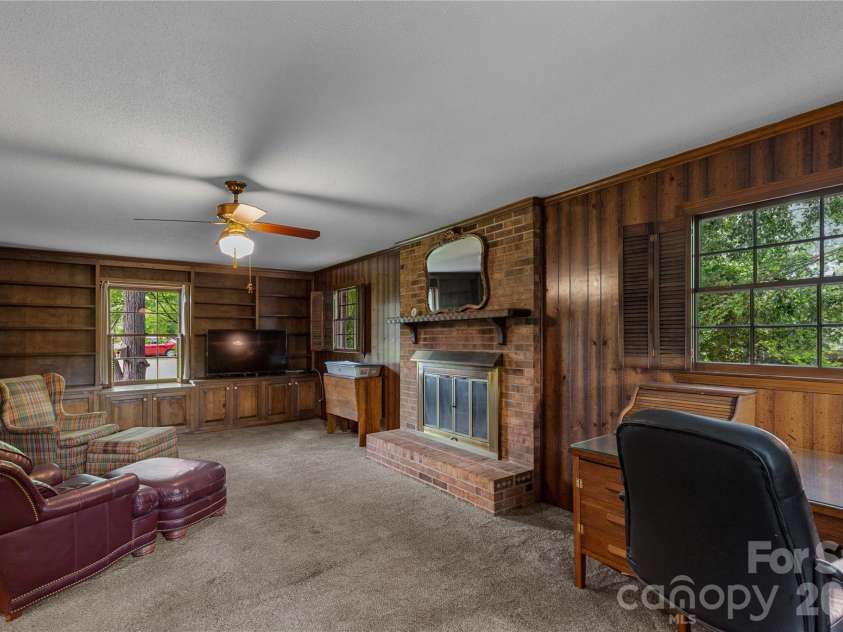 1214 Hawthorne Road, Lancaster, SC 29720.  MLS# CAR4407326, YatesRealty ID 40480. 
