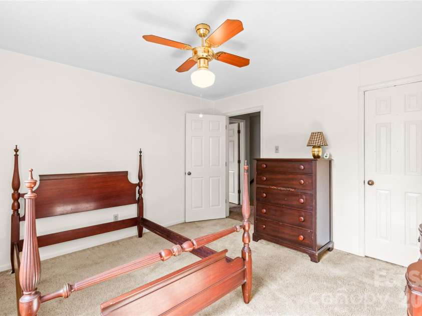 1214 Hawthorne Road, Lancaster, SC 29720.  MLS# CAR4407326, YatesRealty ID 40480. 