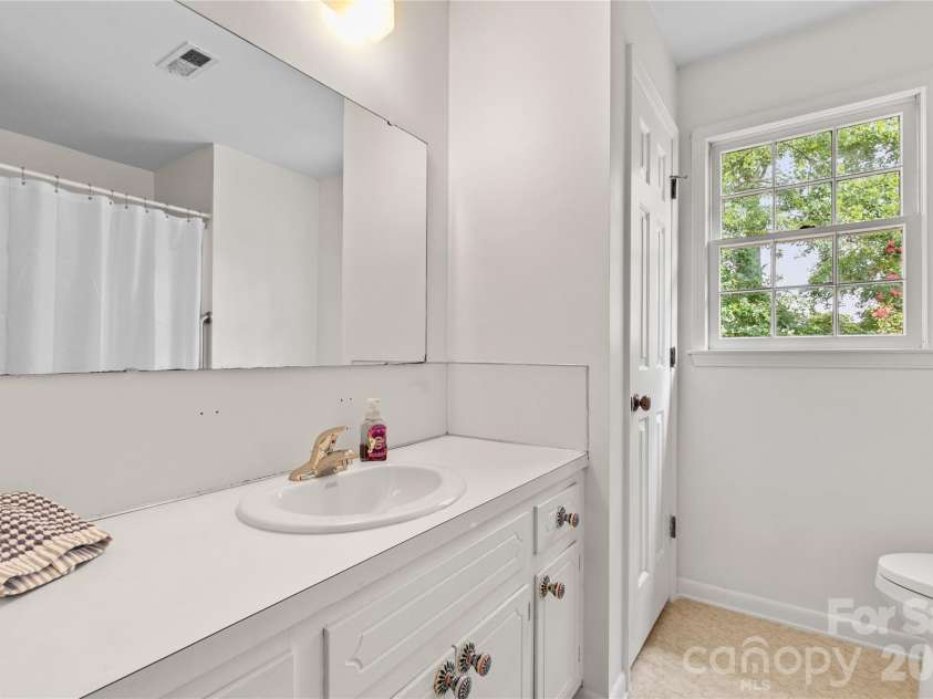 1214 Hawthorne Road, Lancaster, SC 29720.  MLS# CAR4407326, YatesRealty ID 40480. 