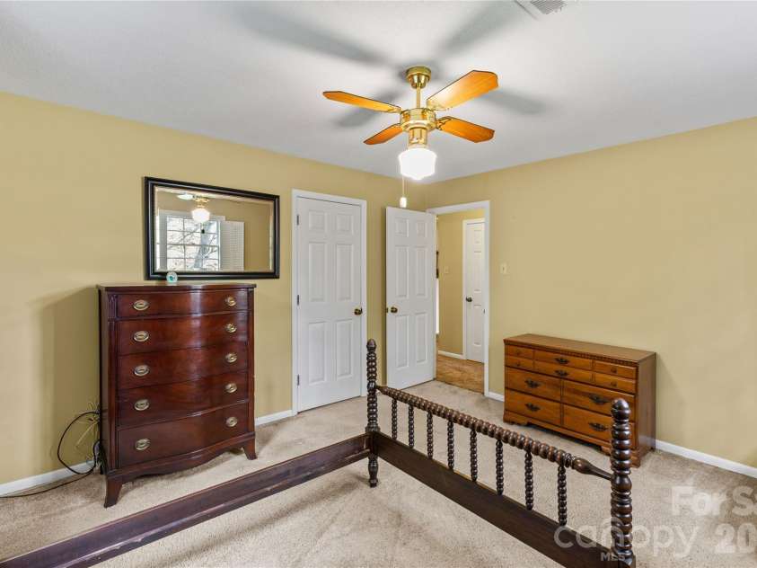 1214 Hawthorne Road, Lancaster, SC 29720.  MLS# CAR4407326, YatesRealty ID 40480. 