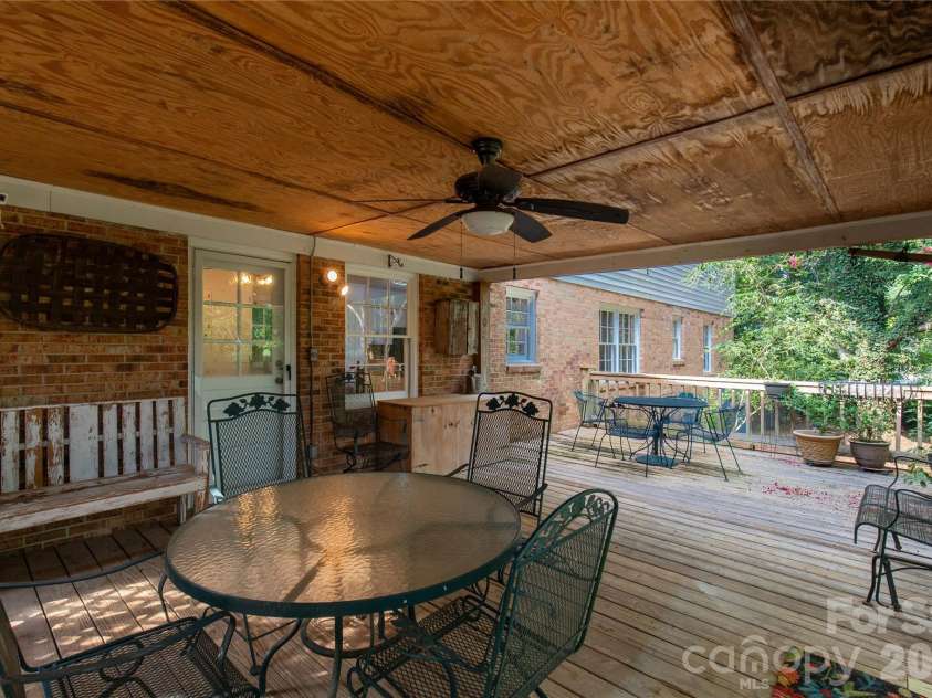 1214 Hawthorne Road, Lancaster, SC 29720.  MLS# CAR4407326, YatesRealty ID 40480. 
