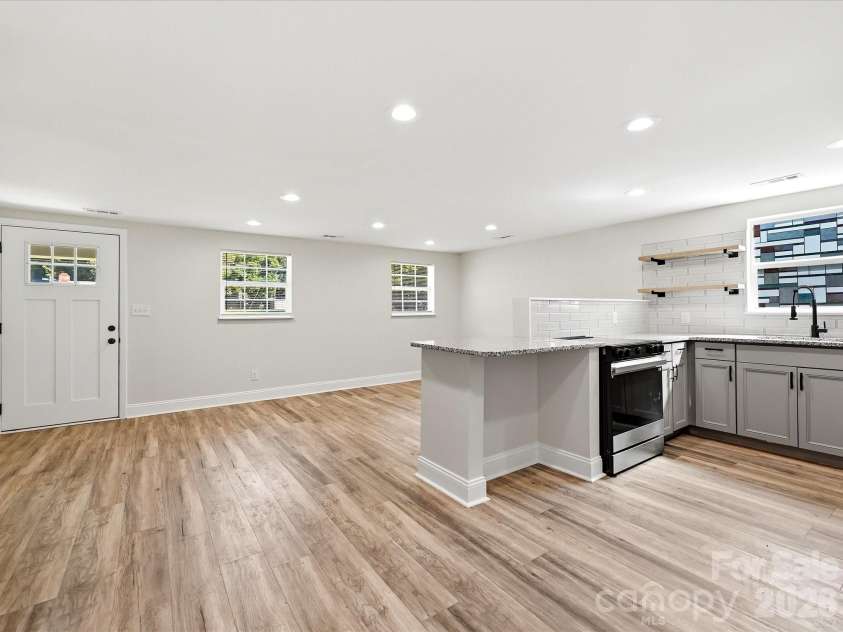 104 Dunlap Street, Waxhaw, NC 28173.  MLS# CAR4404594, YatesRealty ID 40481. Open floorplan perfect for entertaining.
