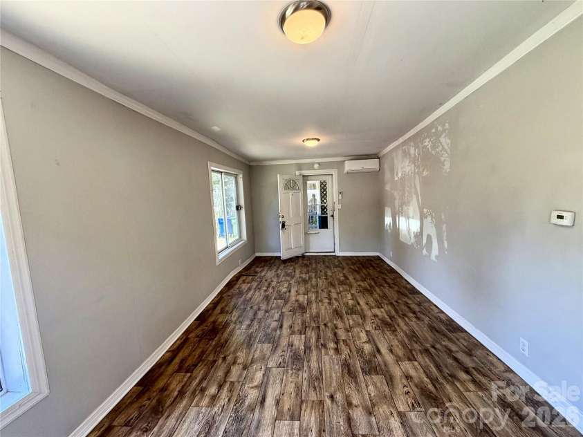 6 Leita Lane, Asheville, NC 28806.  MLS# CAR4403814, YatesRealty ID 40482. 
