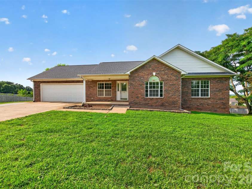 5706 George Hildebran School Road, Hickory, NC 28602.  MLS# CAR4408171, YatesRealty ID 40483. 