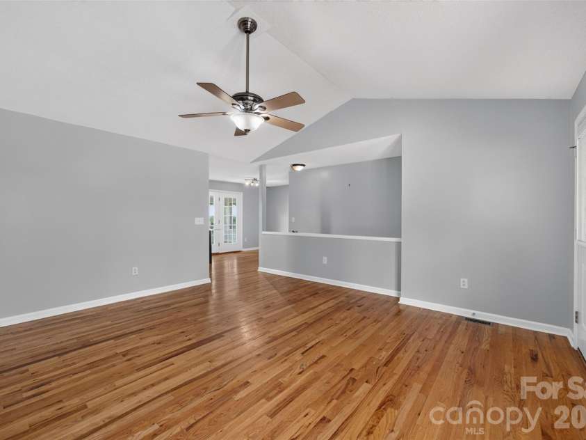 5706 George Hildebran School Road, Hickory, NC 28602.  MLS# CAR4408171, YatesRealty ID 40483. 