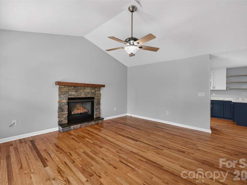 5706 George Hildebran School Road, Hickory, NC 28602.  MLS# CAR4408171, YatesRealty ID 40483. 
